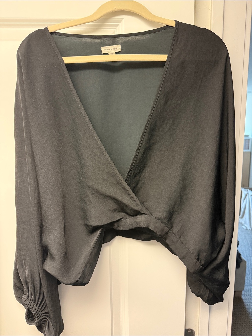 silence + noise Black Wrap V-Neck Cropped Tunic